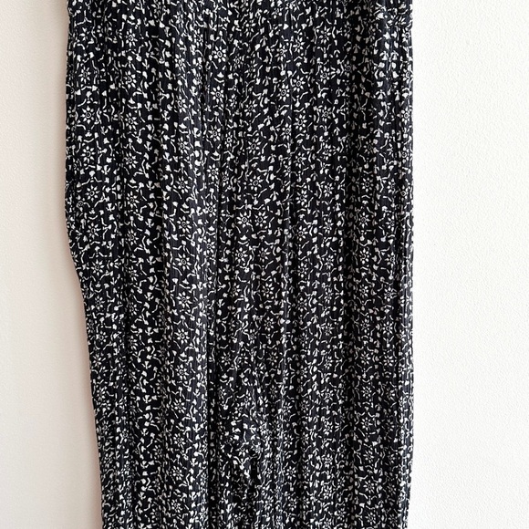American Eagle Outfitters Black and White Silver Jumpsuit, Sequins, Size Medium - Picture 14 of 16